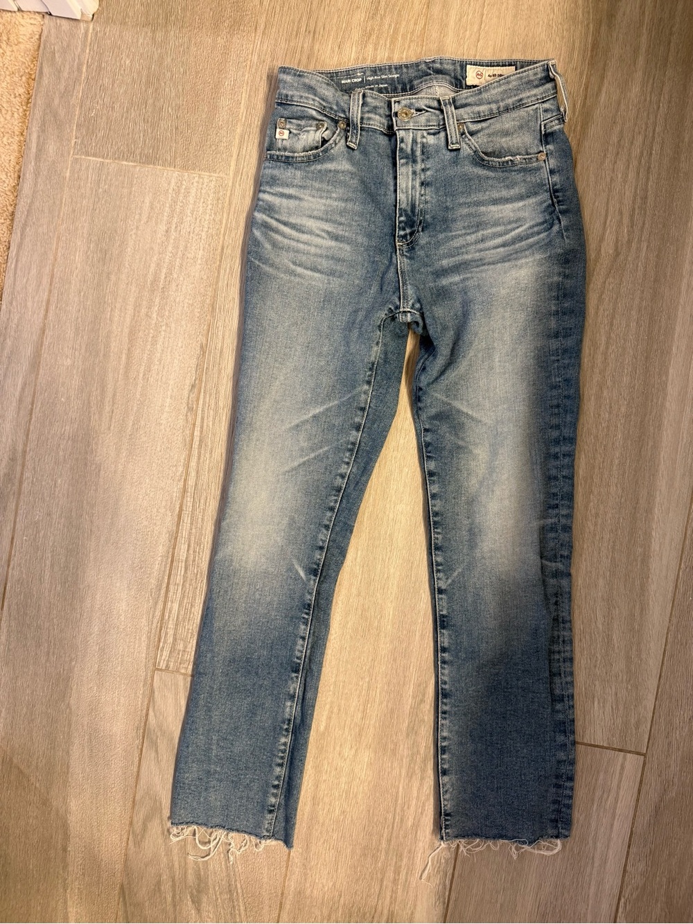 AG Mari crop high rise slim straight